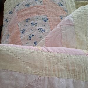 Floral Patchwork Quilt in Pink and Cream. In Good 100-Year-Old Condition.